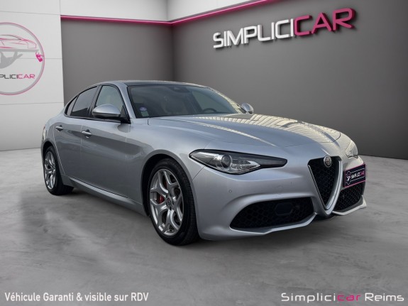 Alfa romeo giulia 2.0 tb 200 ch at8 sport edition - garantie 12 mois occasion simplicicar reims simplicicar simplicibike france