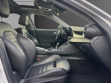 Alfa romeo giulia 2.0 tb 200 ch at8 sport edition - garantie 12 mois occasion simplicicar reims simplicicar simplicibike france
