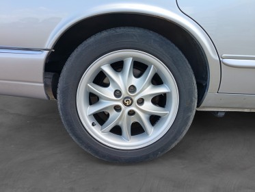 Jaguar daimler super v8 v8 4.0 compresseur - garantie 12 mois - chassis long !!! occasion scl 56 - simplicicar vannes...