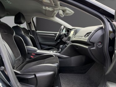 Renault megane iv berline 1.5 blue dci 115 edc intens - camera de recul - carplay - attelage occasion simplicicar rennes...