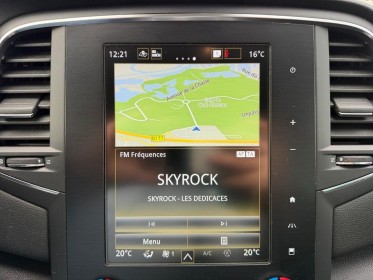 Renault megane iv berline 1.5 blue dci 115 edc intens - camera de recul - carplay - attelage occasion simplicicar rennes...