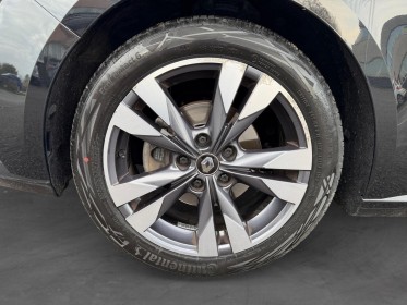 Renault megane iv berline 1.5 blue dci 115 edc intens - camera de recul - carplay - attelage occasion simplicicar rennes...