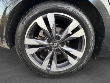 Renault megane iv berline 1.5 blue dci 115 edc intens - camera de recul - carplay - attelage occasion simplicicar rennes...