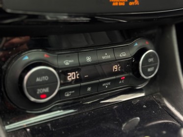 Infiniti qx30 2.2d awd 7dct premium garantie mois - siÈges chauffant - toit panoramique occasion paris 17ème (75)(porte...