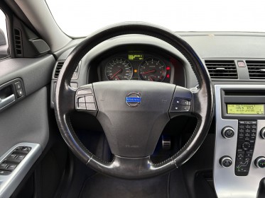 Volvo s40 t5 awd - 230 summum véhicule suivi volvo état collection garantie 12 mois occasion simplicicar mery-sur-oise...