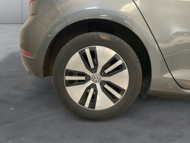 Volkswagen e-golf 136ch electrique garantie 12 mois occasion simplicicar saint-jean simplicicar simplicibike france