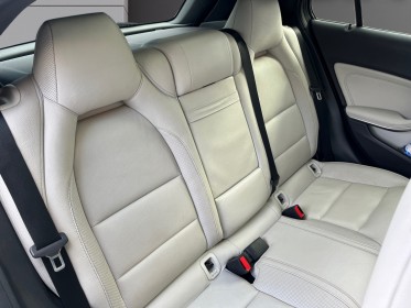 Mercedes classe gla 250 4-matic fascination 7-g dct a toit panoramique siége chauffant apple carplay siége éléctrique......