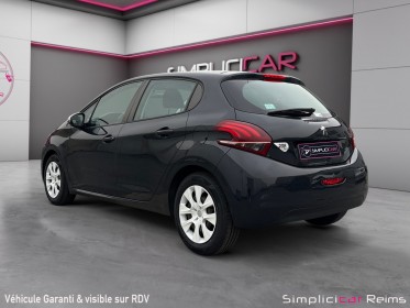 Peugeot 208 1.2 vti 68ch bvm5 like - garantie 12 mois occasion simplicicar reims simplicicar simplicibike france