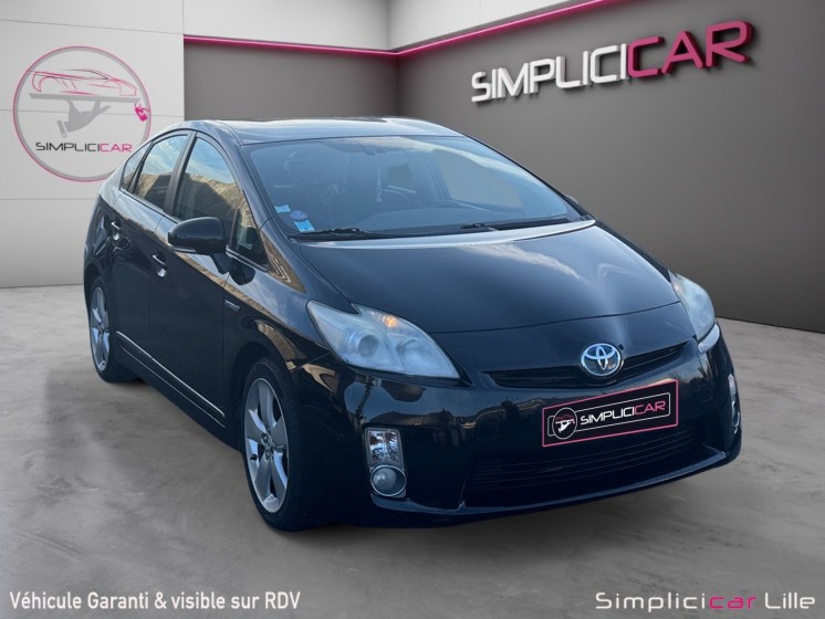 Toyota prius 136h lounge 17 occasion simplicicar lille  simplicicar simplicibike france