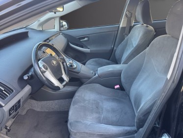 Toyota prius 136h lounge 17 occasion simplicicar lille  simplicicar simplicibike france