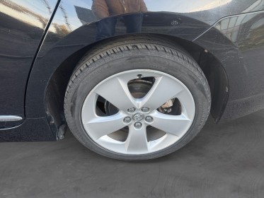 Toyota prius 136h lounge 17 occasion simplicicar lille  simplicicar simplicibike france