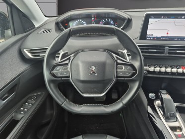 Peugeot 5008 130ch eat8 allure 1ere main cam 360 carplay angles morts suivi peugeot garantie 12 mois occasion simplicicar...