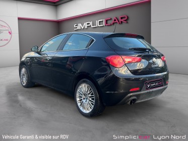 Alfa romeo giulietta 1.4 tjet 120 ch ss distinctive - garantie 12 mois occasion simplicicar lyon nord simplicicar...