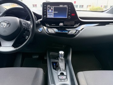Toyota c-hr hybride my22 1.8l dynamic - garantie constructeur 24 mois - carplay - tous terrains occasion simplicicar les...