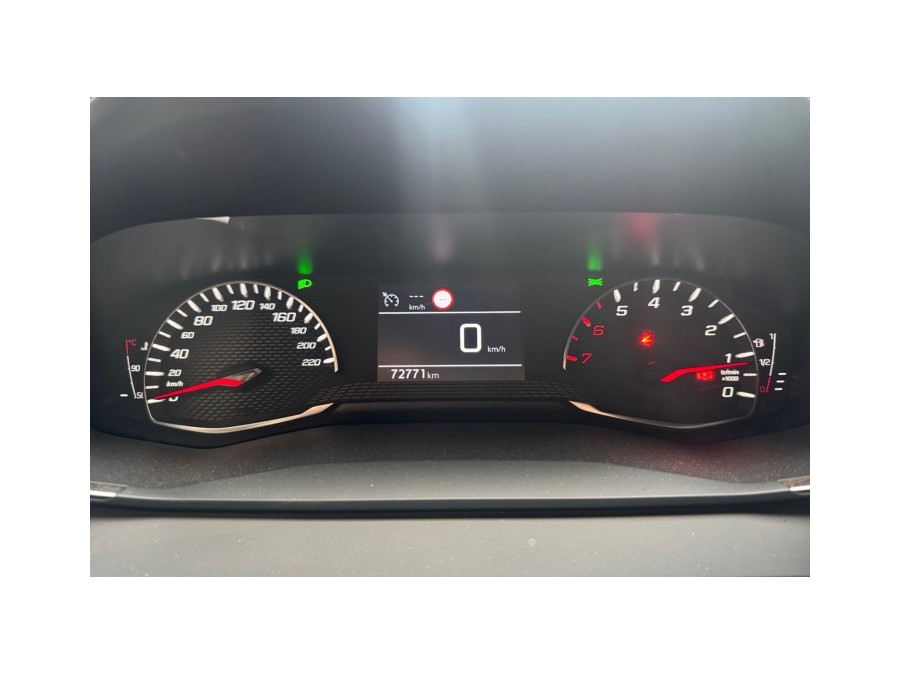 PEUGEOT d'occasion 208 1.5 BLUEHDI 100 STYLE de 2022 Paris 15 (75)﻿