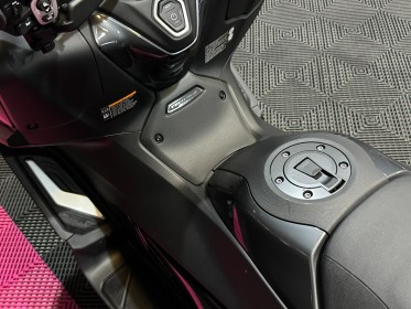 Yamaha t-max 560 tech max - garantie yamaha 02/2026 occasion simplicibike nÎmes simplicicar simplicibike france