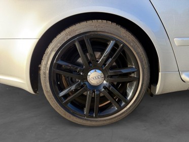 Audi s4 avant 4.2 v8 quattro boite manuelle phase 2, carnet d'entretien avec factures depuis sa première mise en...