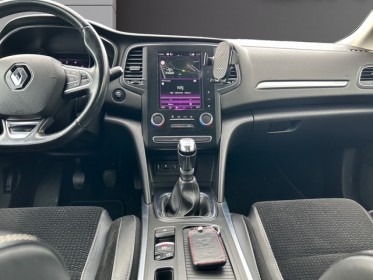 Renault megane iv berline tce 140 intens attelage carplay camera de recul garantie 12 mois occasion simplicicar colmar...