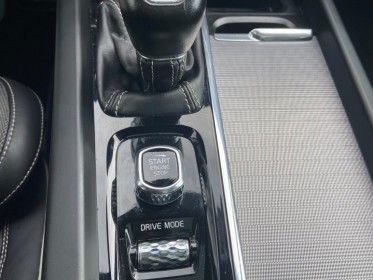 Volvo xc60 d4 awd 190 ch geartronic 8 r-design toit ouvrant apple carplay garantie 12mois occasion simplicicar...
