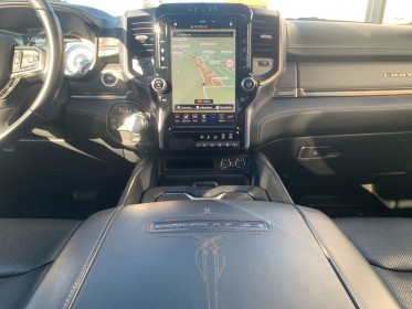 Dodge ram 1500 5.7l v8 400 ch limited night edition première main toit ouvrant/carplay/attelage garantie 12 mois occasion...