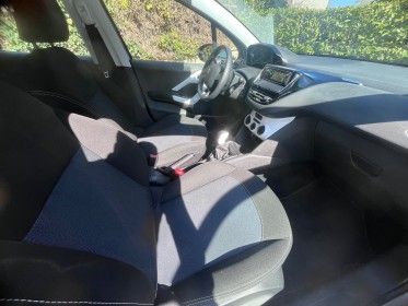 Peugeot 208 puretech 68ch like occasion simplicicar vaucresson simplicicar simplicibike france