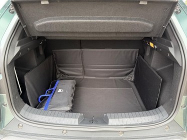 Dacia duster 2025, essence 130 chevaux, 4x2 , garantie constructeur, déjà immatriculée, pas de malu, 1ere main, caméra...