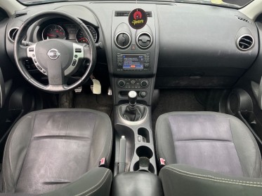 Nissan qashqai 1,6 dci à chaine/7 places/camera de recul/toit panoramique/garantie 12 mois occasion simplicicar salon de...