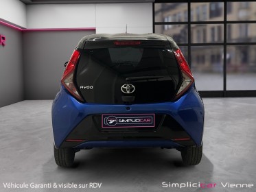 Toyota aygo my21 1.0 vvt-i x-shift x-clusiv zen garantie 12 mois occasion simplicicar vienne simplicicar simplicibike france