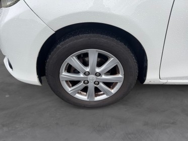 Toyota yaris 69 vvt-i tendance occasion simplicicar lille  simplicicar simplicibike france