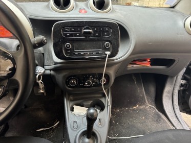 Smart fortwo coupe 1.0 71 ch ss ba6 pure occasion paris 17ème (75)(porte maillot) simplicicar simplicibike france