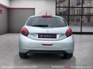 Peugeot 208 1.2 puretech 82ch bvm5 style courroie refaite, 1ere main entretien peugeot garantie 12 mois occasion simplicicar...