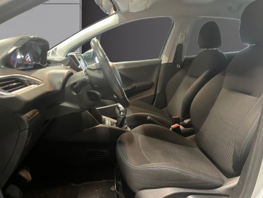 Peugeot 208 1.2 puretech 82ch bvm5 style courroie refaite, 1ere main entretien peugeot garantie 12 mois occasion simplicicar...