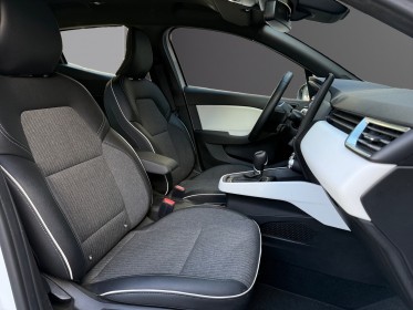 Renault clio v e-tech hybride 145 garantie 12 mois occasion simplicicar pertuis  simplicicar simplicibike france