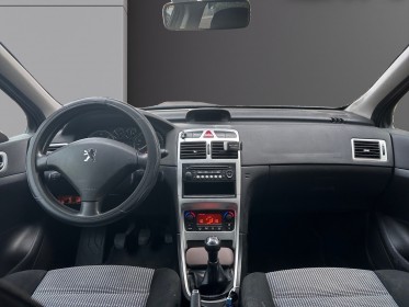 Peugeot 307 1.6 hdi 16v - 110 confort pack fap occasion cannes (06) simplicicar simplicibike france