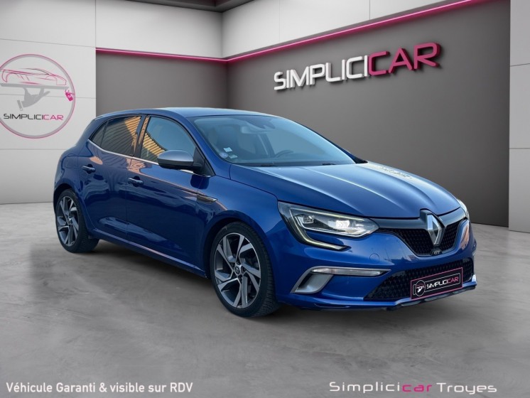 Renault megane iv berline tce 205 energy edc gt caméra de recul sièges chauffant key less suivi renault garantie 12 mois...