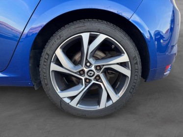 Renault megane iv berline tce 205 energy edc gt caméra de recul sièges chauffant key less suivi renault garantie 12 mois...
