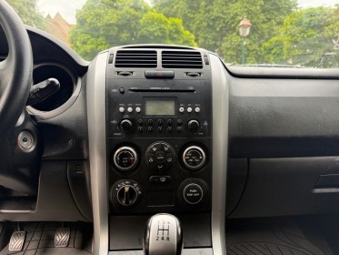 Suzuki grand vitara 1.9 ddis 130 ch 4wd luxe clim auto, sièges chauffants, garantie 12 mois occasion simplicicar villejuif ...