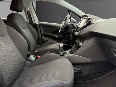 Peugeot 208 1.2  82ch bvm5 style / garantie de 10 ans / courroie de distribution ok / entretiens peugeot et opel occasion...