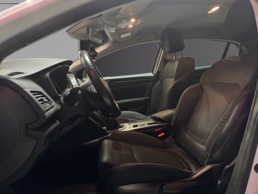 Renault megane iv berline tce 100ch energy limited garantie 12 mois occasion montpellier (34) simplicicar simplicibike france