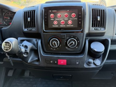 Peugeot boxer fourgon tole 3.3 t l2h2 bluehdi 120 ss bvm6  tva recuperable  garantie 12 mois occasion simplicicar angers...