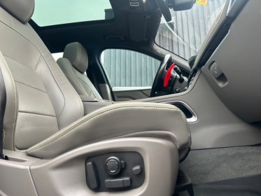 Jaguar f-pace v6 3.0 v6 300 ch 700 nm bva8 awd 4x4 r-sport double toit ouvrant feu full led sono meridian aff tête haute......