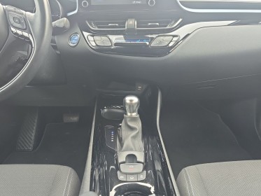 Toyota c-hr hybride rc18 122h cvt graphic 1 ére main caméra de recul entretien full toyota garantie 12 mois constructeur...