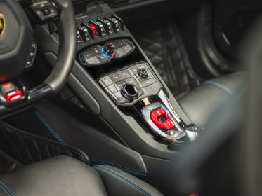 Lamborghini huracan v10 lp 610 spyder - garantie 12 mois occasion simplicicar lyon ouest simplicicar simplicibike france