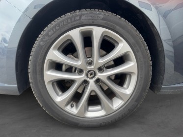 Renault megane iv berline tce 140 edc fap gt-line occasion simplicicar labarthe simplicicar simplicibike france