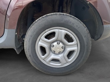 Dacia duster dci 90 4x2 silver line  garantie 12 mois occasion simplicicar royan simplicicar simplicibike france