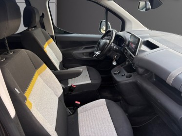 Citroen berlingo taille m  130 ss eat8 rip curl boite auto/ caméra de recul/ carplay  garantie 12 mois occasion simplicicar...