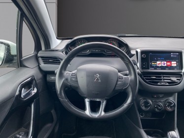Peugeot 208 bluehdi 100ch ss bvm5 signature régulateur bluetooth ecran tactile garantie 12 mois occasion barberey...