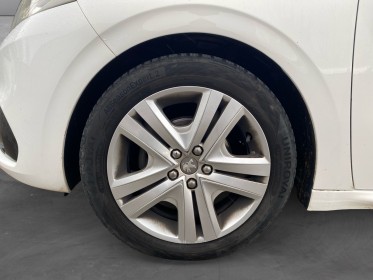 Peugeot 208 bluehdi 100ch ss bvm5 signature régulateur bluetooth ecran tactile garantie 12 mois occasion barberey...