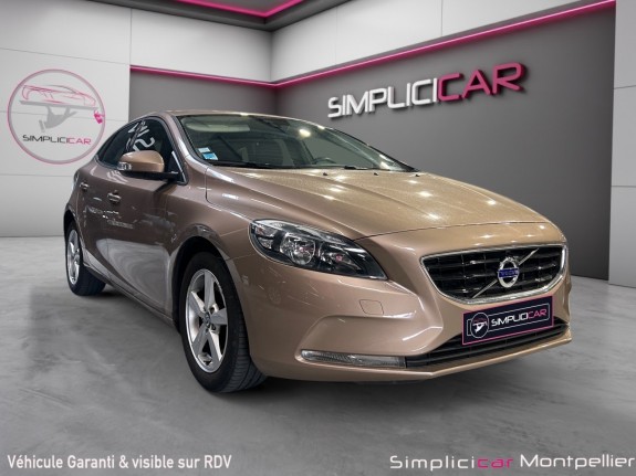 Volvo v40 t2 120 ch momentum garantie 12 mois occasion montpellier (34) simplicicar simplicibike france