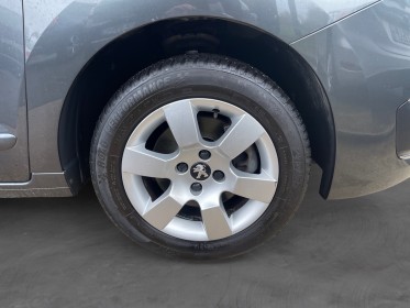 Peugeot 5008 130ch bvm6 active 7 places garantie 12mois occasion parc voitures beauvais simplicicar simplicibike france